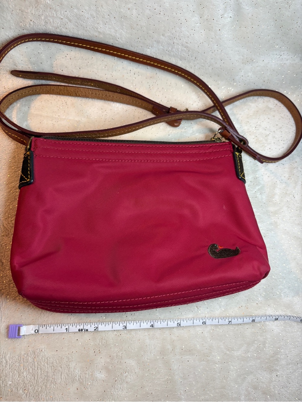 Dooney & Bourke Red Nylon Crossbody Bag Leather Strap Duck Logo - Picture 4 of 16
